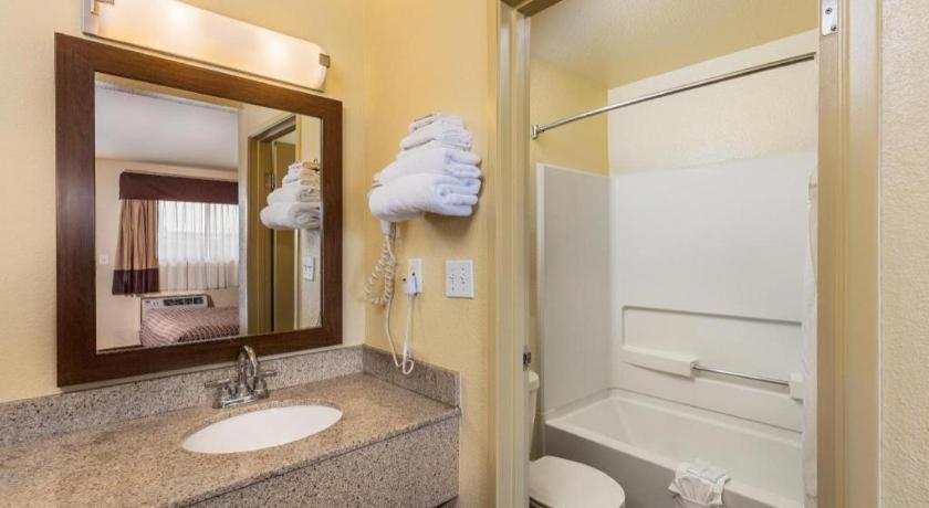 Lemon Heights Inn Тастін Екстер'єр фото